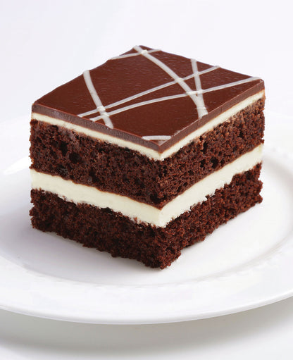 Dreamin' of Chocolate: Two-Layer GF Chocolate Cake